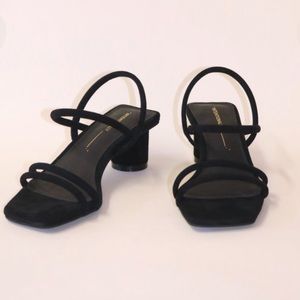 Intentionally Blank Suede Black Suede Kitty Heel size 9